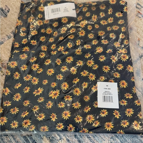 NWT WeWoreWhat Ditsy Dasies Cowl Midi Dress, Size 00 - Picture 4 of 4